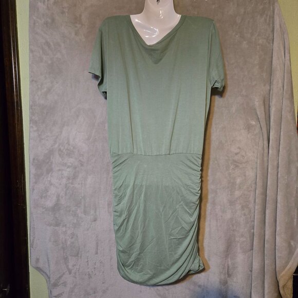 L Space Olive Green Comfort Style Elegance Ruched waist Modern Balboa Dress Sz M - Picture 2 of 7